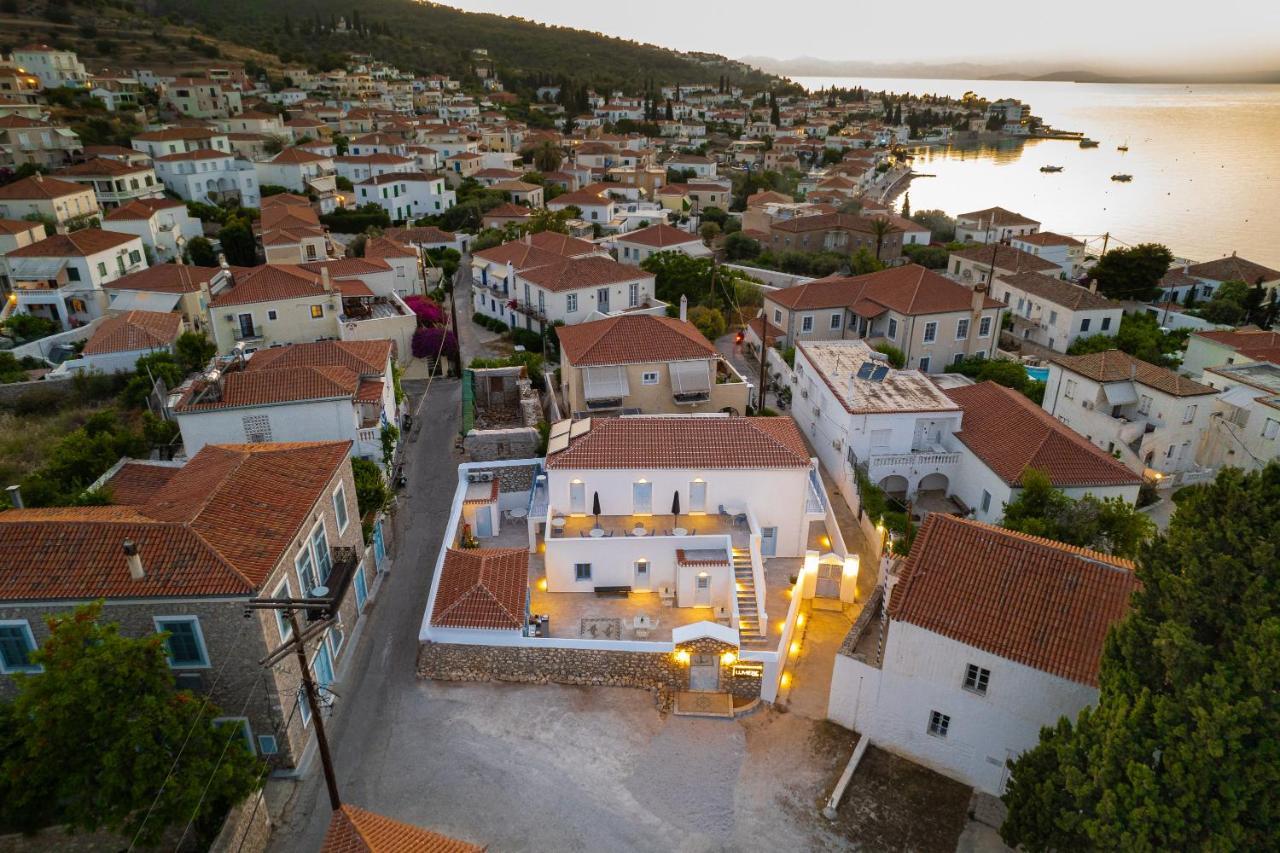 Lumiere Spetses Hotell Exteriör bild